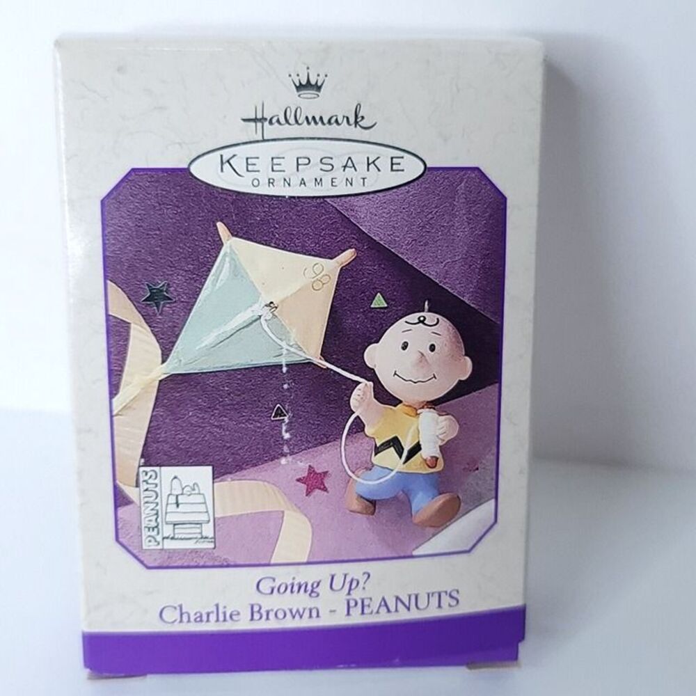 1998 Hallmark Keepsake Ornament GOING UP CHARLIE BROWN Peanuts Spring Kite